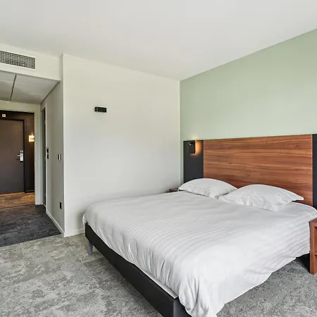 Akena Hotel 2*