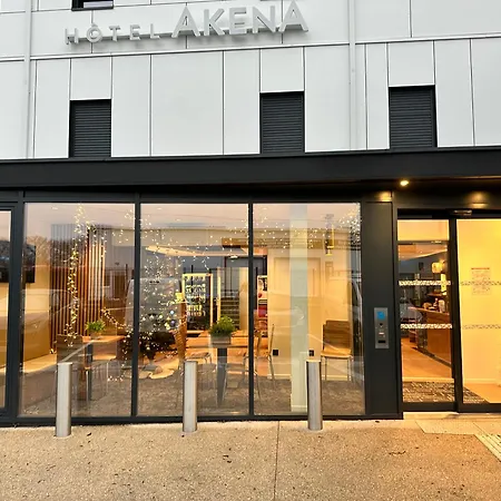 Akena Hotel 2*