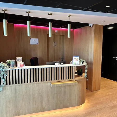 Akena Hotel 2*